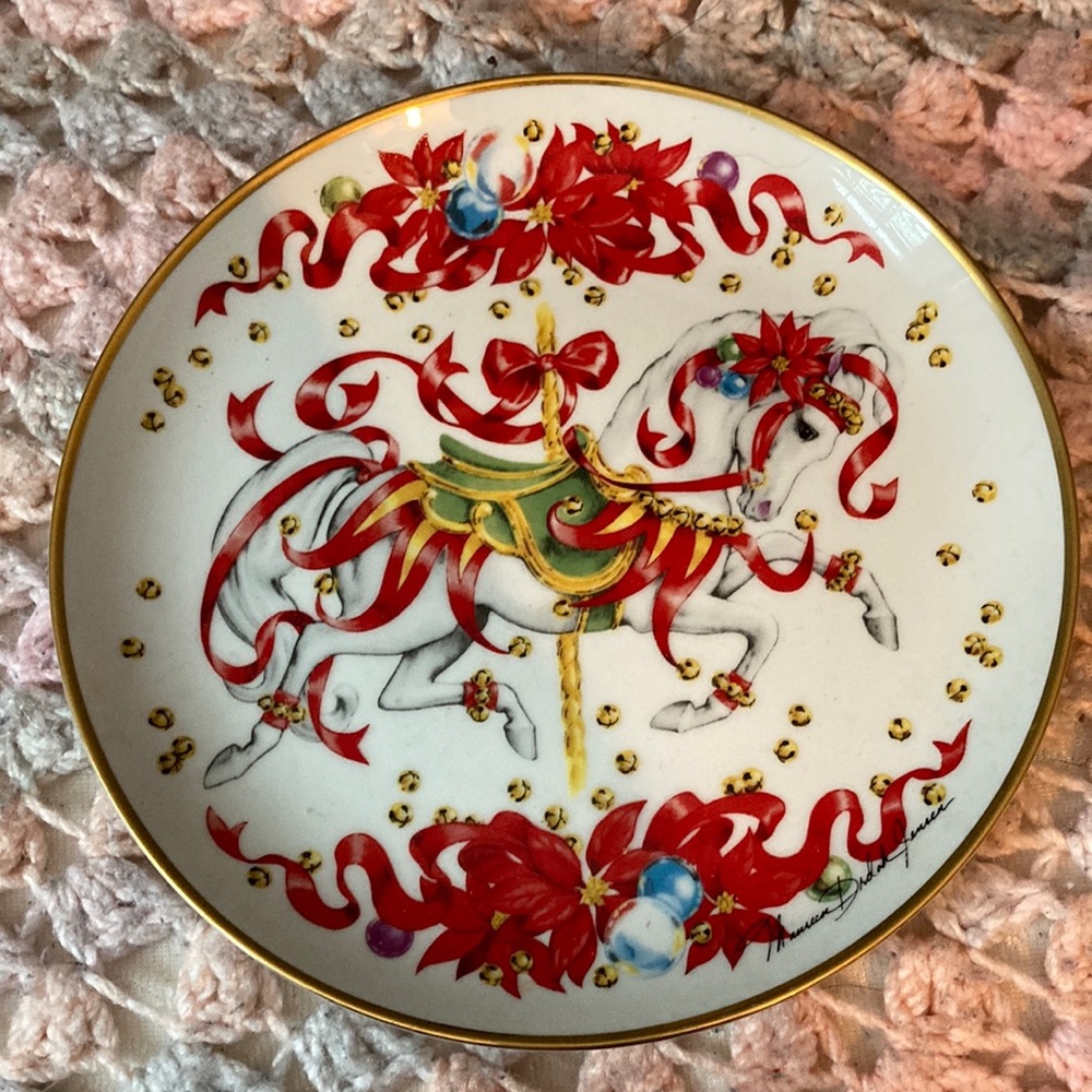 Limited edition Christmas steed decorative plate